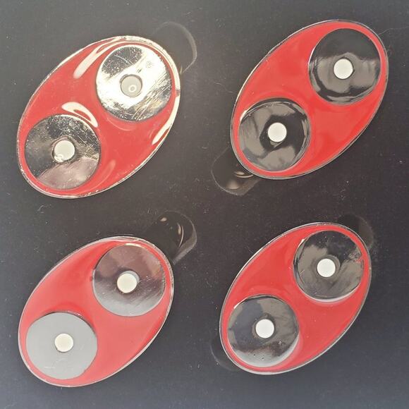 Deadpool Club Merc Napkin Holder Set of 4 Red/Silver - Picture 2 of 7